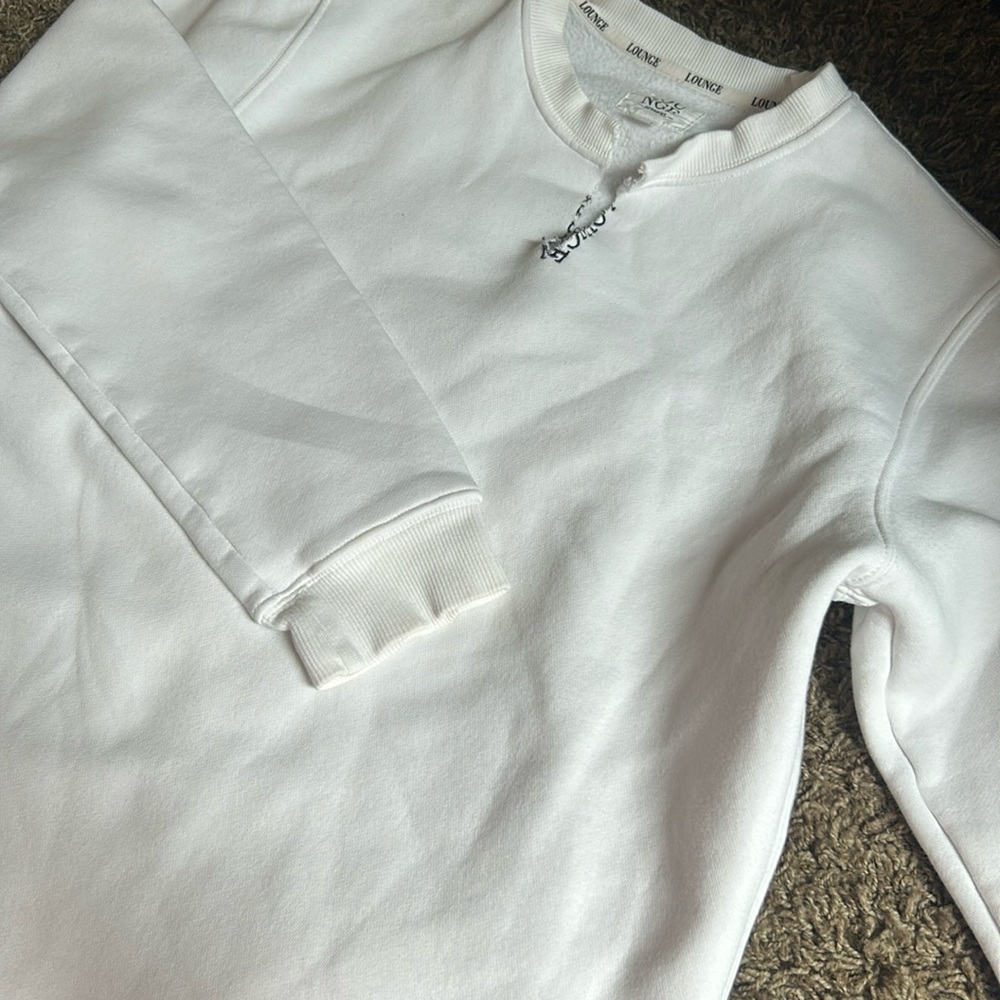 Lounge Apparel Clothing White Crew Neck V-neck Size Small